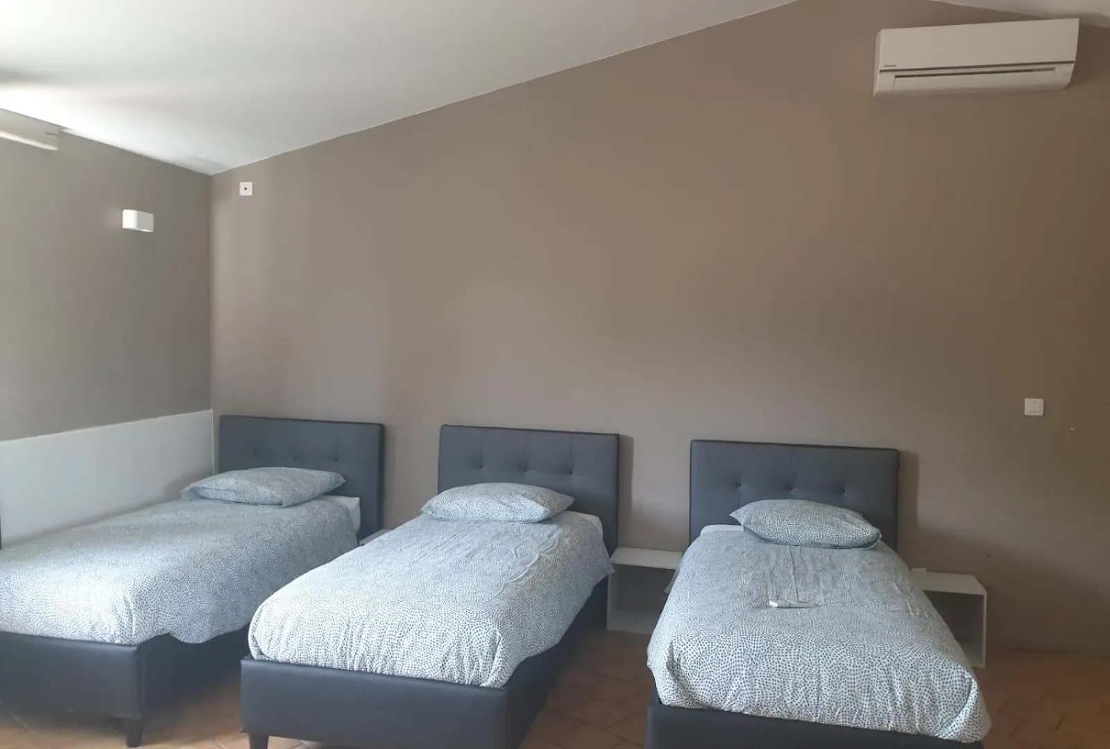 L'Oustaou Bed & Breakfast Chateau-Arnoux-Saint-Auban